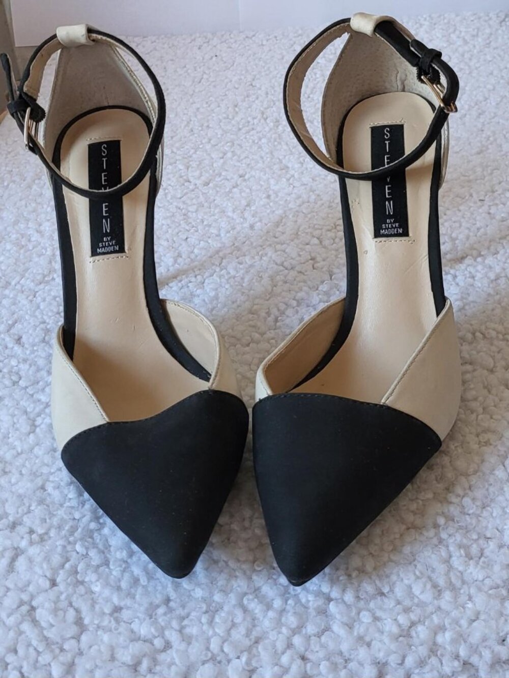 STEVEN by STEVE MADDEN 4" BLACK-WINTER WHITE TWO TONE HEELS - SIZE 7 - NWOT